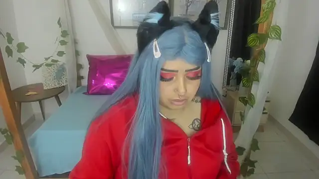 lussyevans24 online show from March 6, 7:36 am