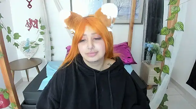 lussyevans24 online show from March 9, 9:24 am