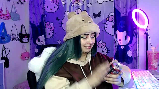 lussyevans24 online show from October 26, 5:46 am