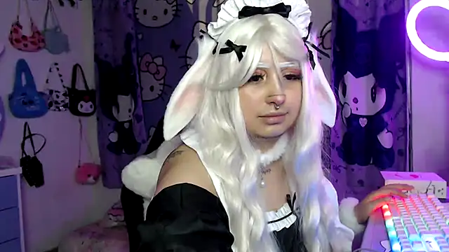 lussyevans24 online show from October 31, 3:18 am