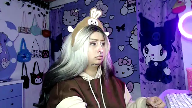 lussyevans24 online show from November 30, 4:49 am