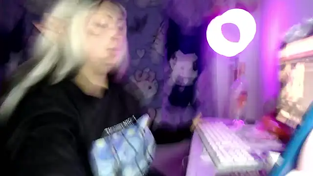 lussyevans24 online show from January 14, 12:27 am