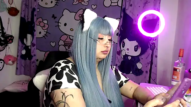 lussyevans24 online show from May 20, 2:51 am