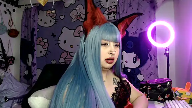 Snapshot of lussyevans24 chatting on July 8, 4:50 am lussyevans24 online show from July 8, 4:50 am