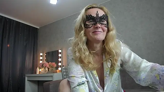 Snapshot of angelica_marquise chatting on December 25, 6:41 pm angelica marquise online show from December 25, 6:41 pm