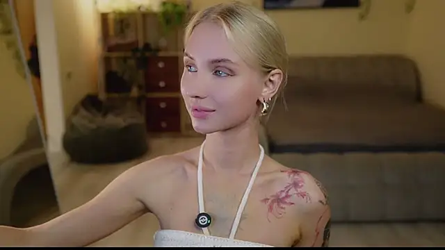 blondy room online show from September 13, 5:02 pm