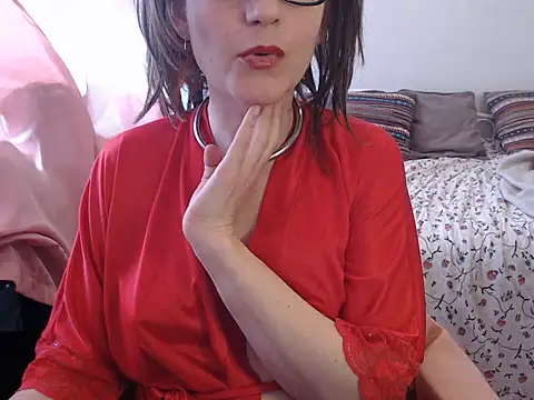 Snapshot of SofieStarlet chatting on June 15, 1:57 pm SofieStarlet online show from June 15, 1:57 pm