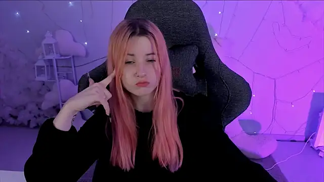 LexiWenford online show from January 13, 9:19 am