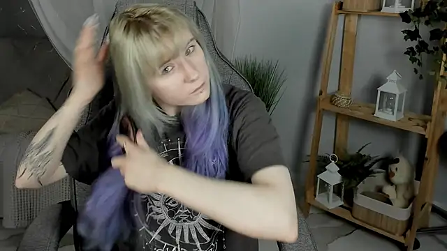 LexiWenford online show from November 5, 2:44 am