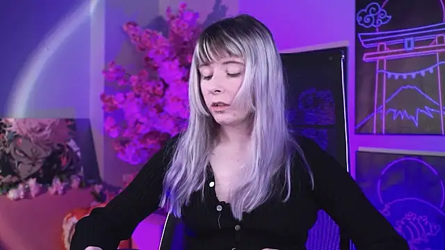 Snapshot of LexiWenford chatting on March 26, 3:23 am LexiWenford online show from March 26, 3:23 am