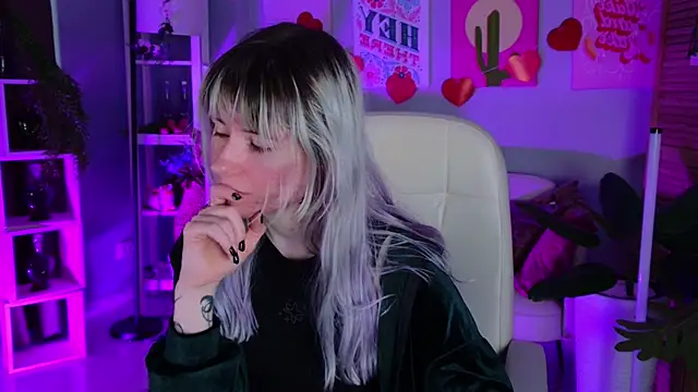 Snapshot of LexiWenford chatting on March 30, 2:45 am LexiWenford online show from March 30, 2:45 am