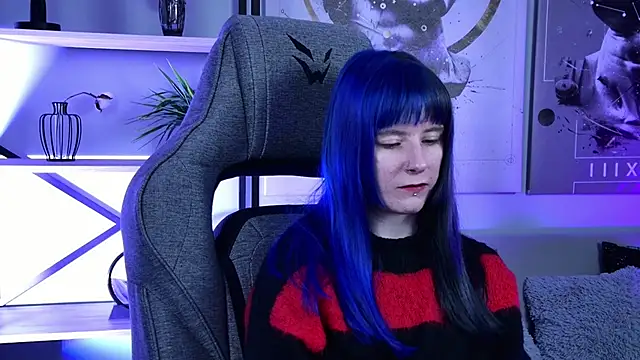 Snapshot of LexiWenford chatting on April 9, 6:19 am LexiWenford online show from April 9, 6:19 am