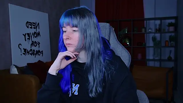 Snapshot of LexiWenford chatting on April 13, 2:50 am LexiWenford online show from April 13, 2:50 am