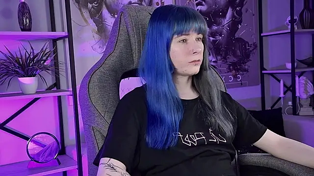 Snapshot of LexiWenford chatting on April 14, 3:45 am LexiWenford online show from April 14, 3:45 am