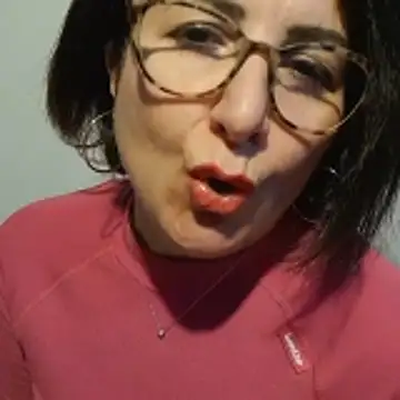 Viola8p online show from November 28, 3:25 pm