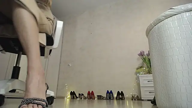 Devil Goddess online show from March 10, 6:34 pm