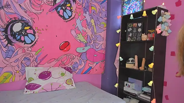 kittyzenn online show from December 16, 5:11 pm