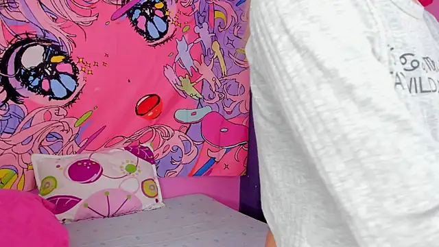 kittyzenn online show from December 18, 7:41 pm