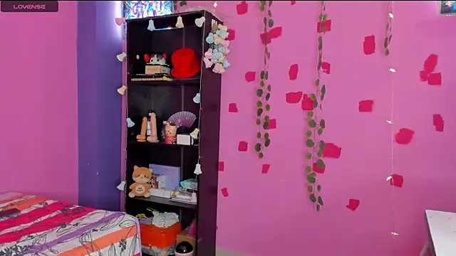 kittyzenn online show from January 30, 7:59 pm