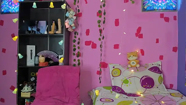 kittyzenn online show from February 12, 2:54 pm