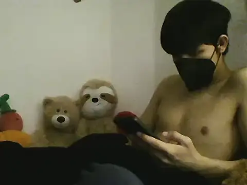 Snapshot of Dennis_2024 chatting on February 11, 10:28 pm Dennis 2024 online show from February 11, 10:28 pm