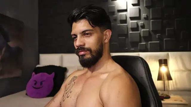 DannSaenz online show from February 14, 2:07 am