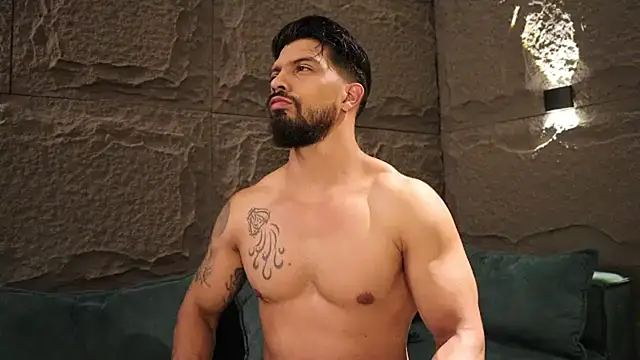 DannSaenz online show from March 6, 10:36 pm