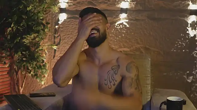 DannSaenz online show from September 25, 1:20 am