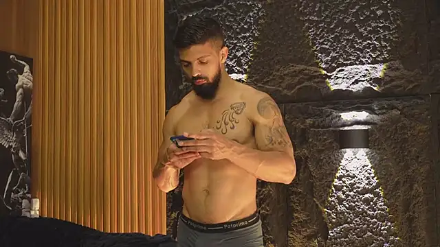 DannSaenz online show from October 22, 1:11 pm