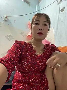 Snapshot of Linaannn chatting on March 18, 11:42 pm Linaannn online show from March 18, 11:42 pm