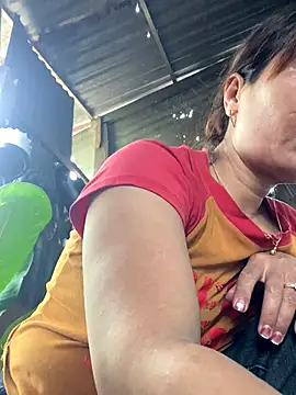 Snapshot of Linaannn chatting on September 16, 3:18 am Linaannn online show from September 16, 3:18 am