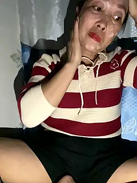 Snapshot of Linaannn chatting on October 4, 11:36 pm Linaannn online show from October 4, 11:36 pm