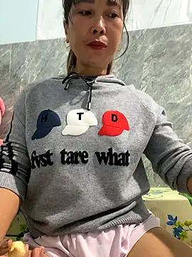 Snapshot of Linaannn chatting on November 20, 11:59 pm Linaannn online show from November 20, 11:59 pm