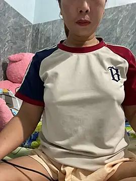 Snapshot of Linaannn chatting on December 2, 11:56 pm Linaannn online show from December 2, 11:56 pm