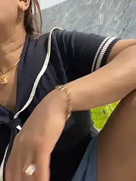 Linaannn online show from February 23, 1:08 pm