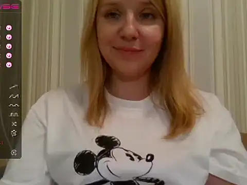 urbadkitty online show from March 21, 12:17 pm