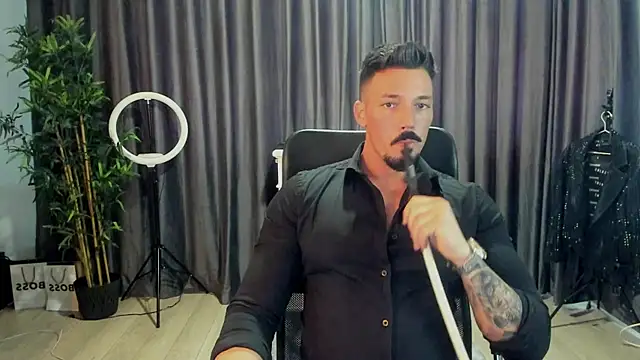 HaydenSpearss online show from April 1, 1:41 pm