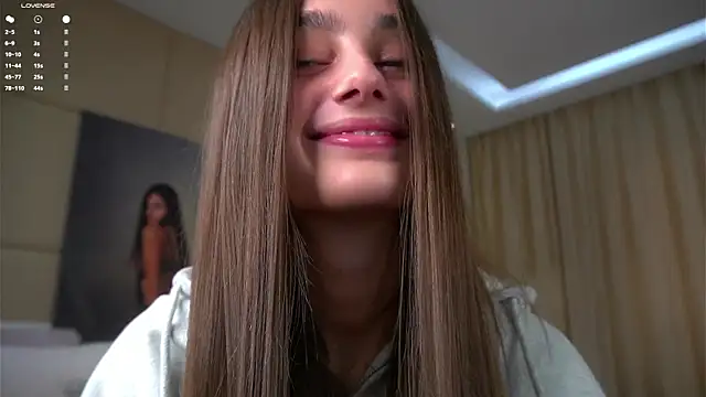 PiquingOgalala online show from April 2, 1:03 am