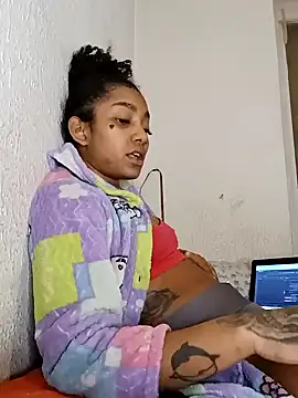 Snapshot of Laanegraofficial_ chatting on January 14, 8:04 pm Laanegraofficial online show from January 14, 8:04 pm