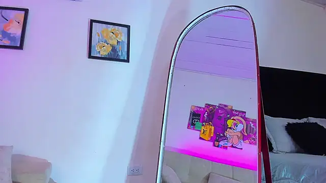 anahidolls online show from January 17, 12:43 pm