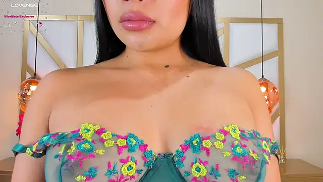 CarolineMaldonado online show from February 21, 6:37 pm