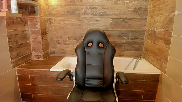 Hanah Greey online show from December 14, 1:49 pm