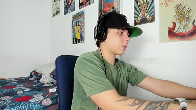 nathan x1 online show from December 4, 7:33 pm