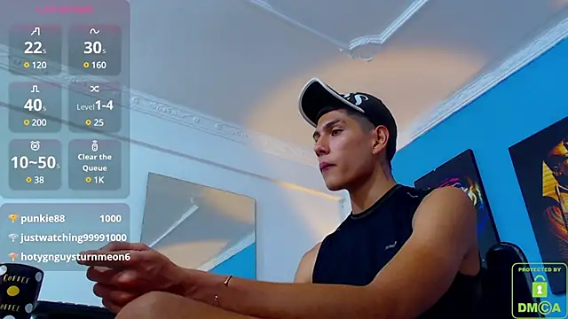 Snapshot of Valerio_20 chatting on December 24, 8:27 pm Valerio 20 online show from December 24, 8:27 pm