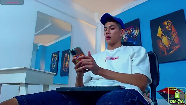 Snapshot of Valerio_20 chatting on January 13, 8:26 pm Valerio 20 online show from January 13, 8:26 pm