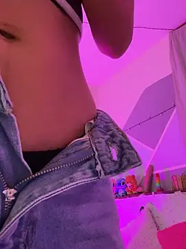 Snapshot of Lina10 chatting on January 18, 7:17 pm Lina10 online show from January 18, 7:17 pm