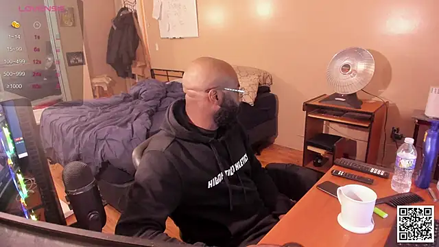 MrChuckDailyXXX online show from December 5, 5:04 am