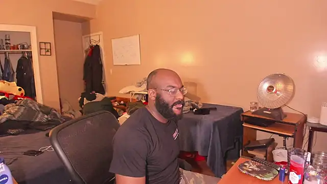 MrChuckDailyXXX online show from March 1, 5:53 am