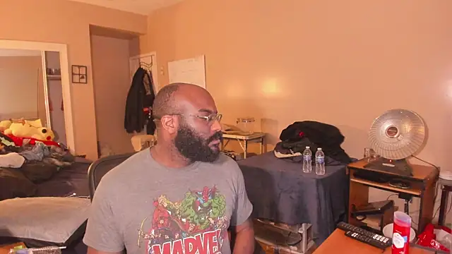 MrChuckDailyXXX online show from April 16, 3:18 am