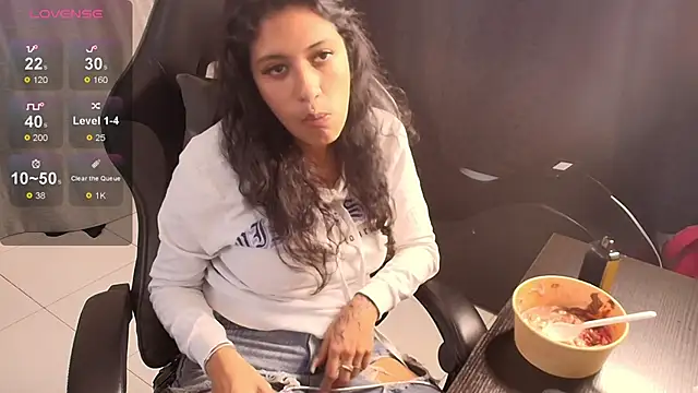 Meraky   online show from November 18, 9:30 pm